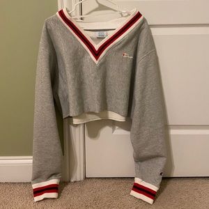 Champion Cropped Sweatshirt; Size: M; Color: Grey